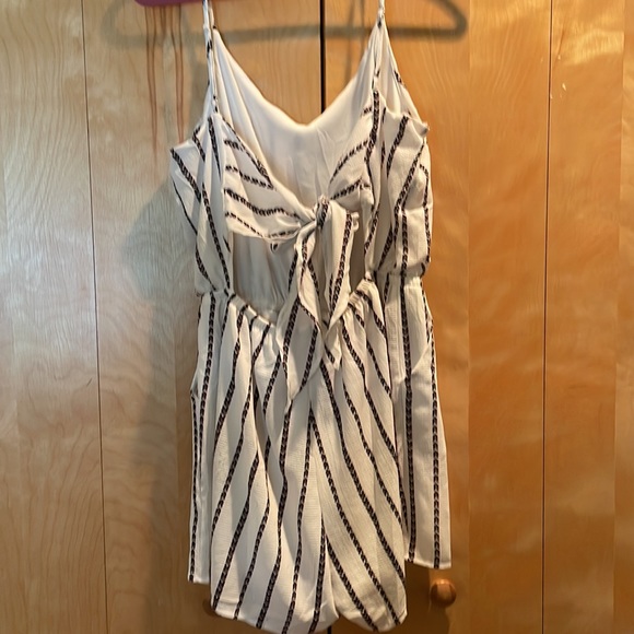 Romper - Picture 2 of 3